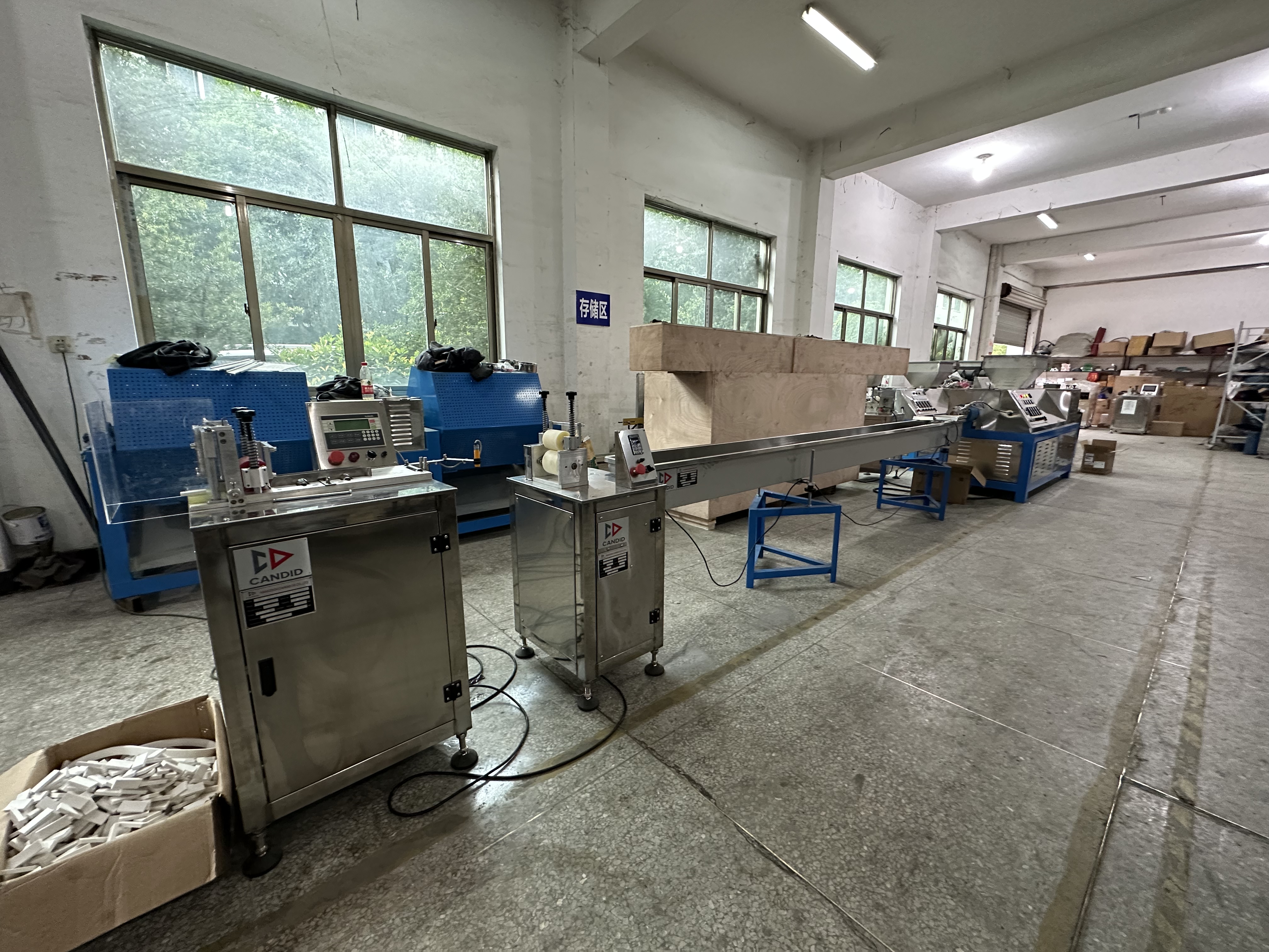 Máquina de fabricación de borrador de PVC de embalaje completamente automático de un solo color
