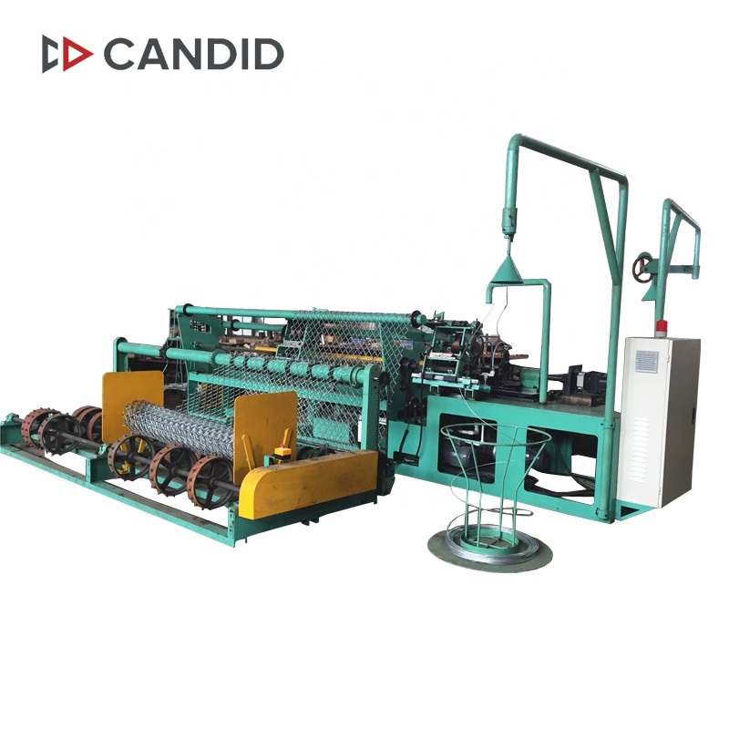 Máquina para fabricar cercas de eslabones de cadena de alambre doble